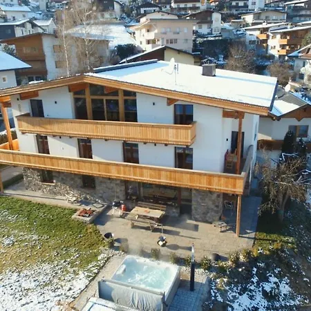 Berghof Zillertal Fuegen