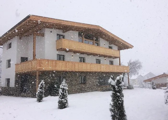 Berghof Zillertal Apartman Fügen